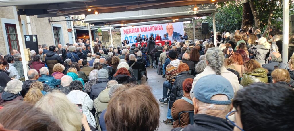 Tutuklu gazeteci Merdan Yanardağ için Kadıköy’de dayanışma: Yalnız değil