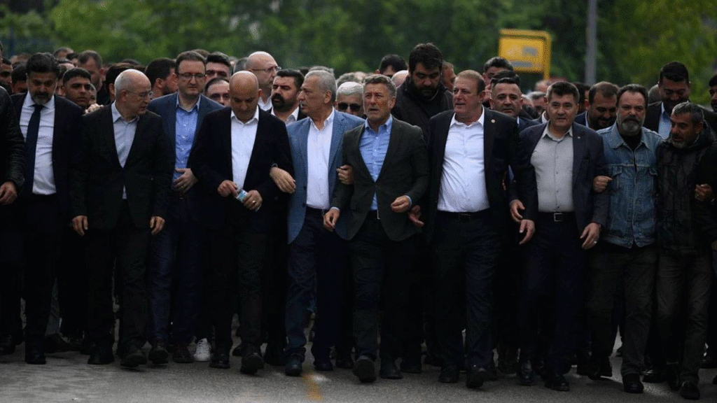 CHP Genel Merkezi’nde İlk Tasfiye: 24 Çalışanın İşine Son Verildi