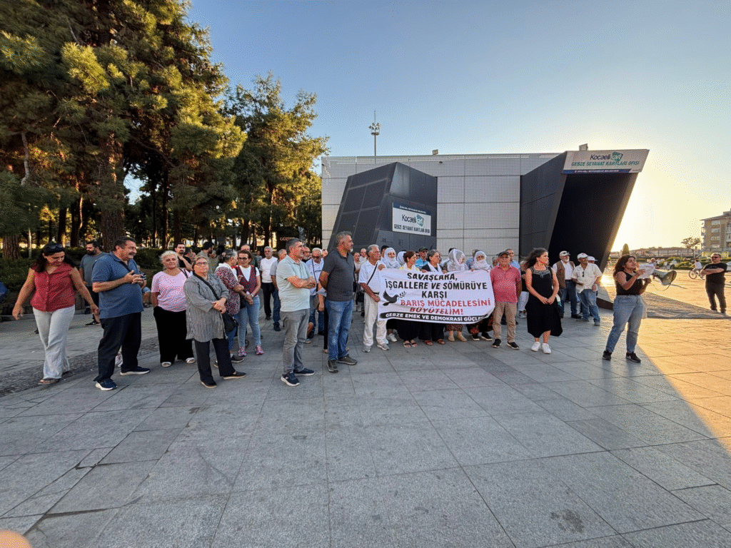Gebze’de “1 Eylül Dünya Barış Günü” çağrısı: “Savaşa karşı barışı savunuyoruz”
