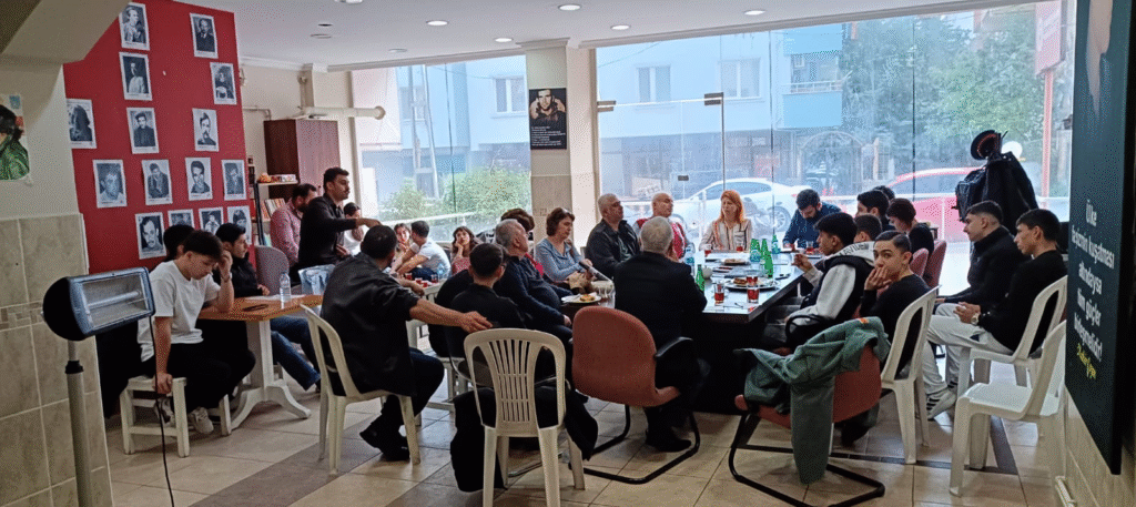 TİP Tuzla İlçe Örgütü’nde geniş katılımlı söyleşi: “MESEM’li öğrenciler angaryaya ve sömürüye karşı örgütleniyor”